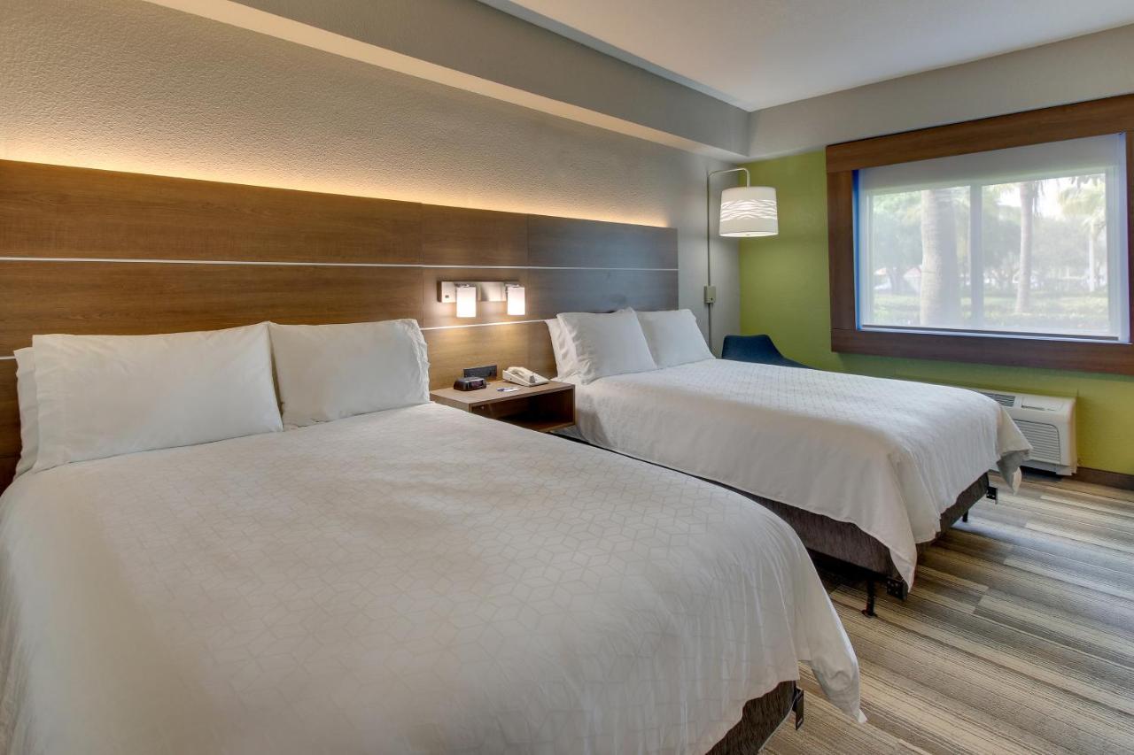Holiday Inn Express West Palm Beach Metrocentre By Ihg Bagian luar foto