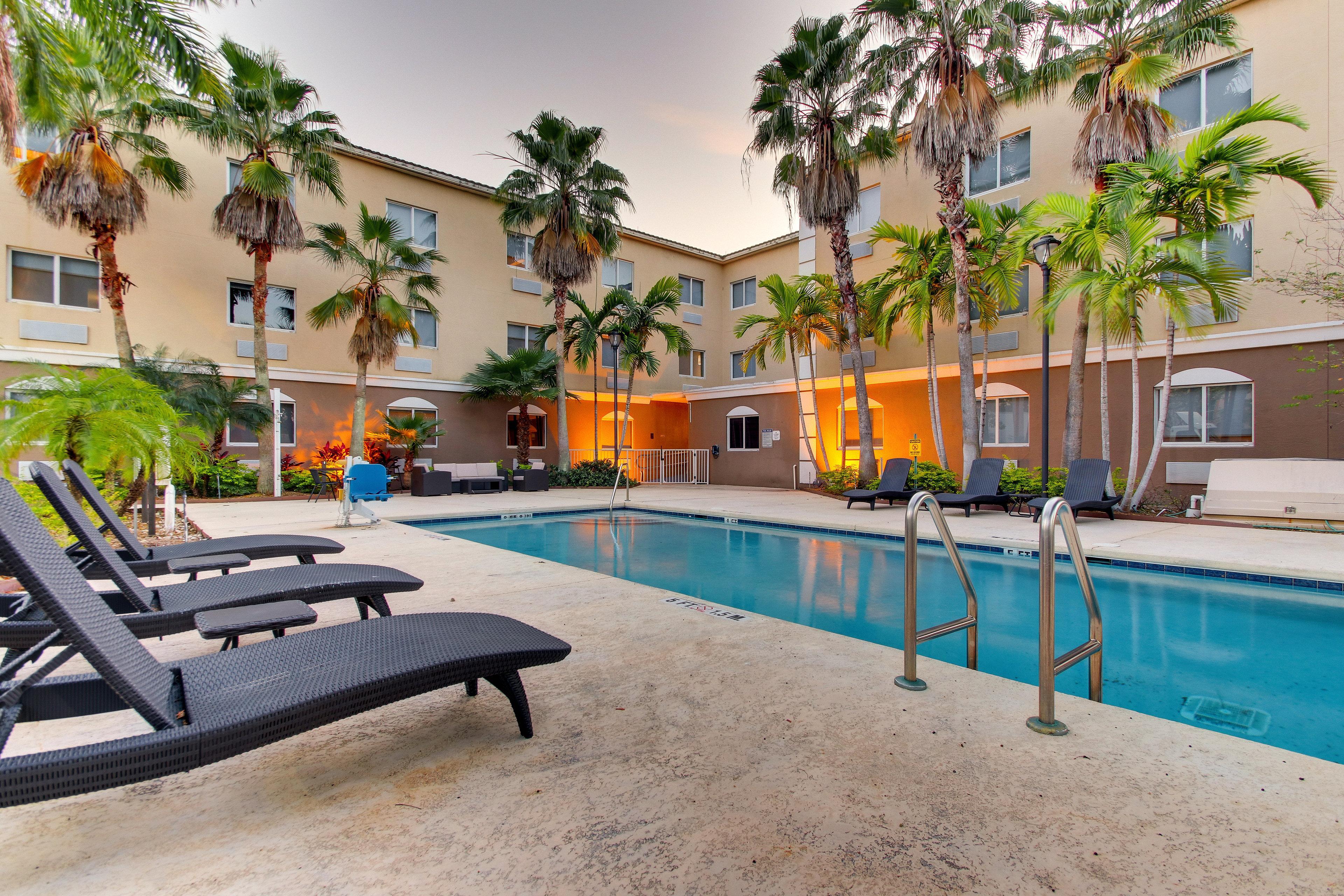Holiday Inn Express West Palm Beach Metrocentre By Ihg Bagian luar foto